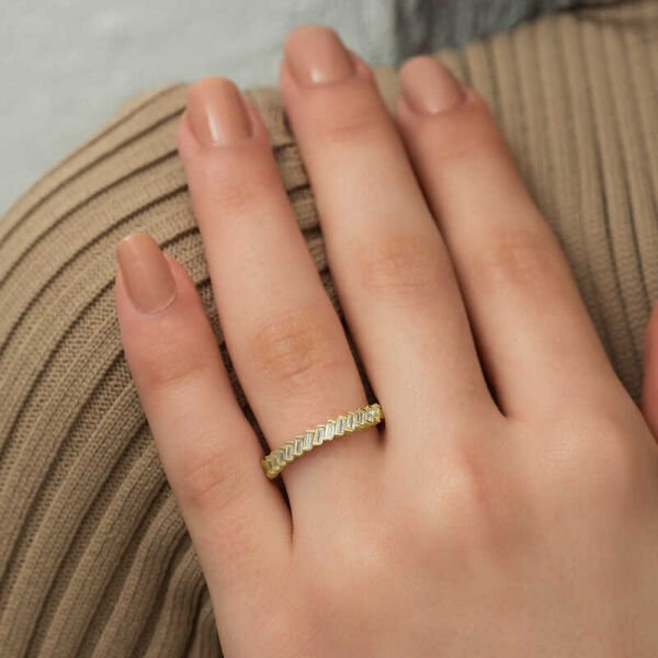 Gümüş Gold Sıralı Baget Taşlı Bayan Yüzük