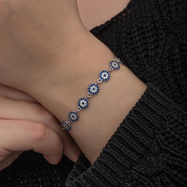 Gümüş Nazar Boncuklu Kadın Bileklik