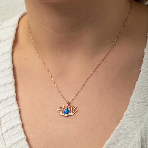 Gümüş Opal Taşlı Rose Lotus Çiçeği Kolye