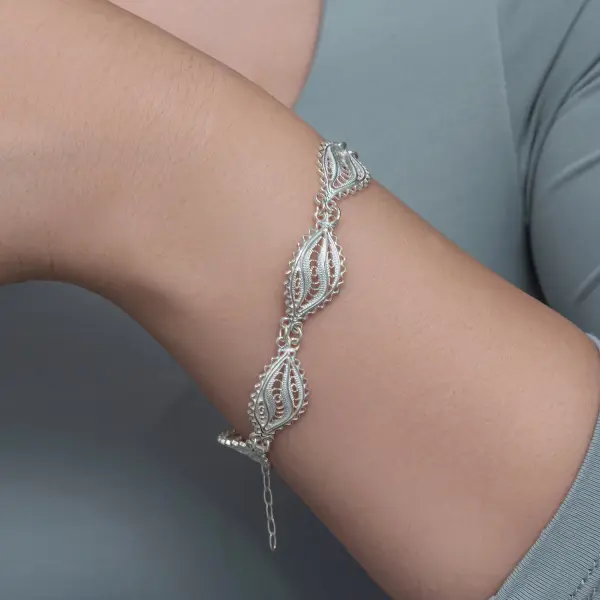 Gümüş Zarif Yaprak Telkari Kadın Bileklik