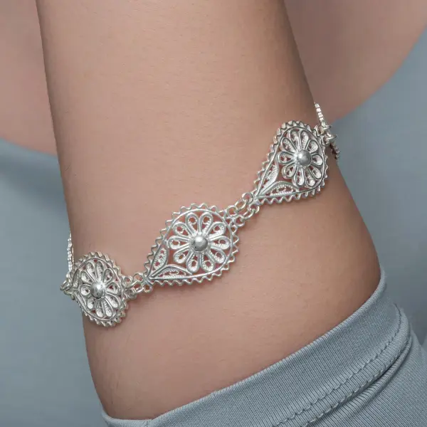 Gümüş Damla Papatya Telkari Kadın Bileklik